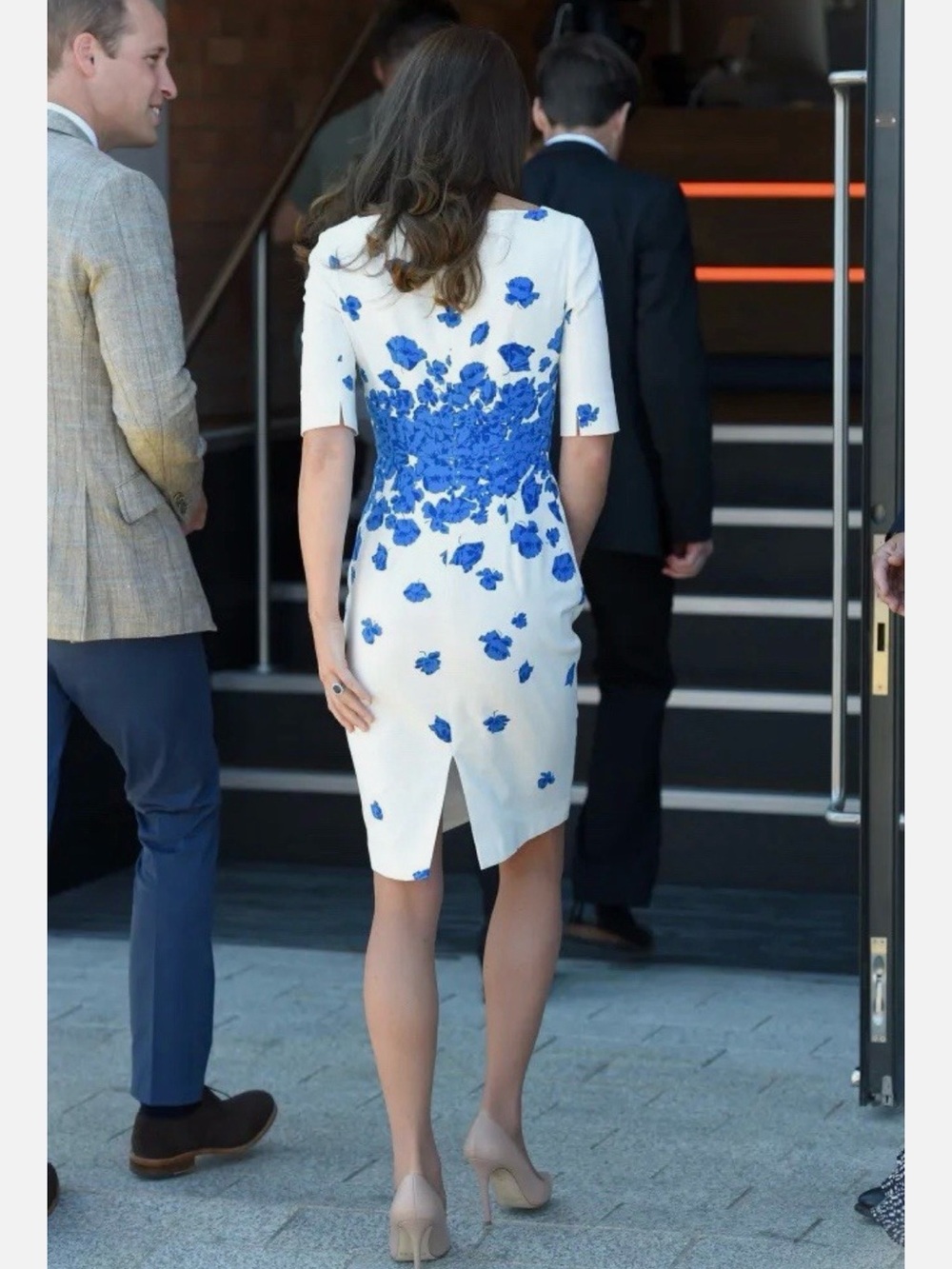 L.K. Bennett Lasa Dress US 2 Blue White Poppy ASO Kate Middleton Floral Pristine - Picture 4 of 15